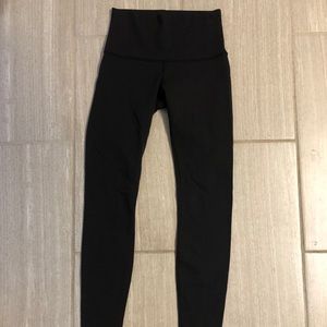 Black lulu leggings sz 4